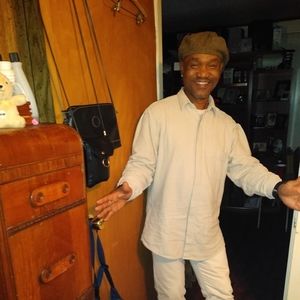 Meet your Posher, Phillip